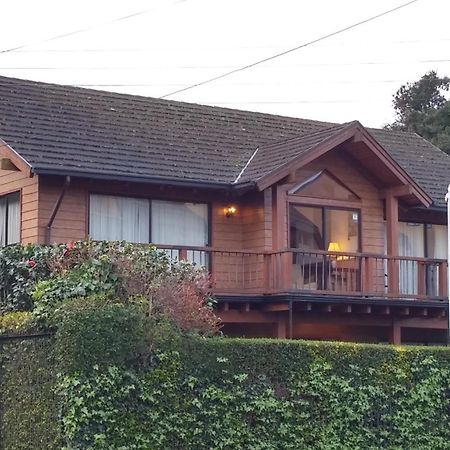 Frontera Pucon Hostel B&B Exterior photo