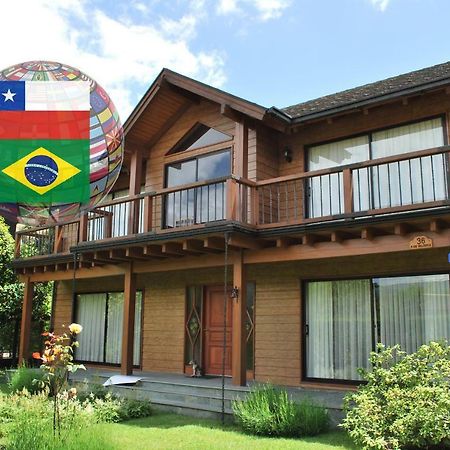 Frontera Pucon Hostel B&B Exterior photo
